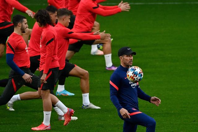 库里超远三分绝杀杜兰特24+10+7 勇士险胜太阳